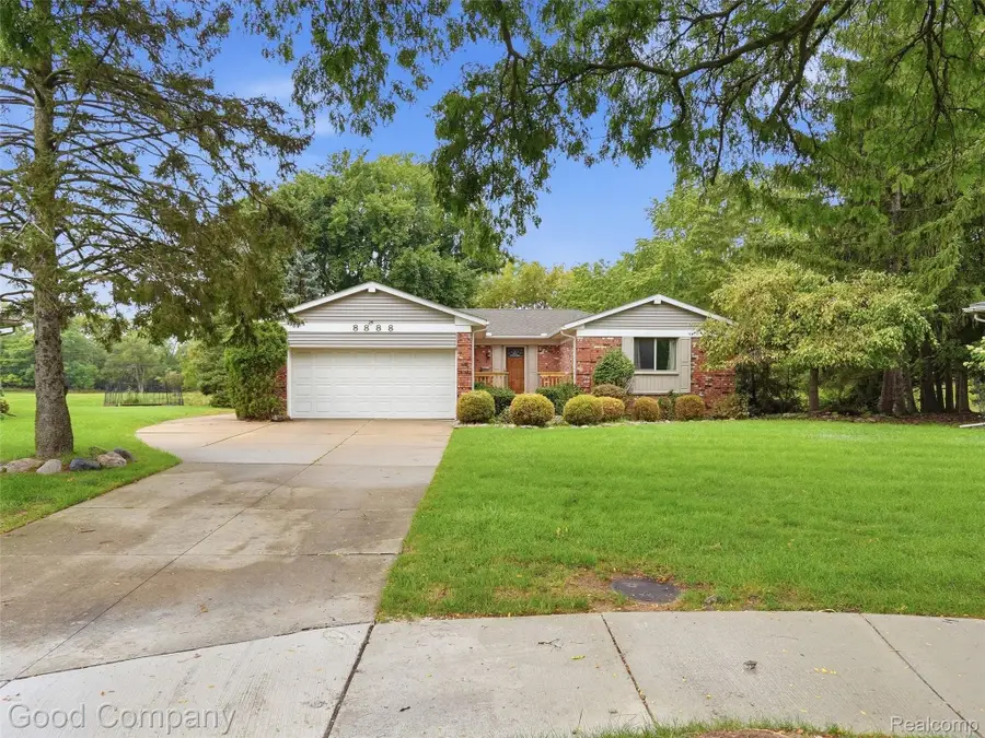 8888 Mystic Lane, Warren, MI 48093 - #2