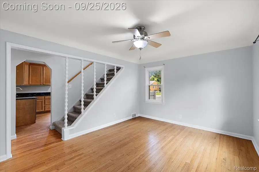 3225 N Vermont Avenue, Royal Oak, MI 48073 - #3