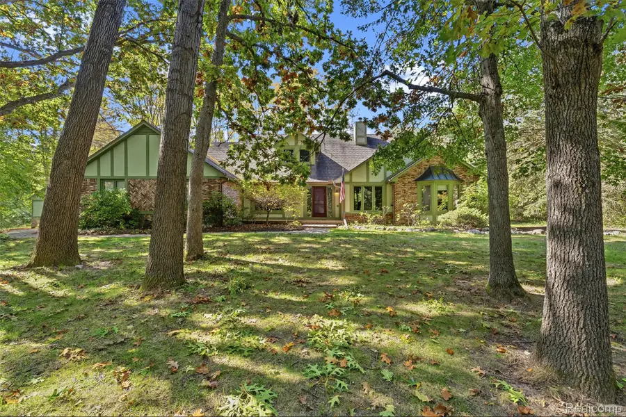 8135 Ranch Estates Road, Clarkston, MI 48348 - #2