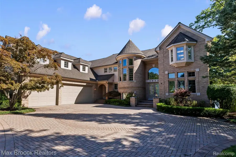 1832 Long Lake Shore Drive, Bloomfield, MI 48302 - #3