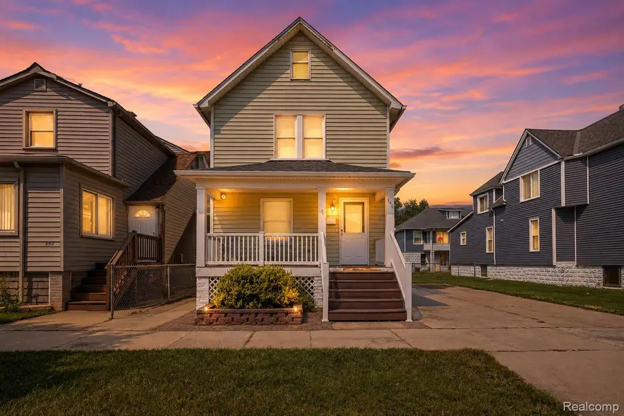 346 Sycamore Street, Wyandotte, MI 48192 - #2