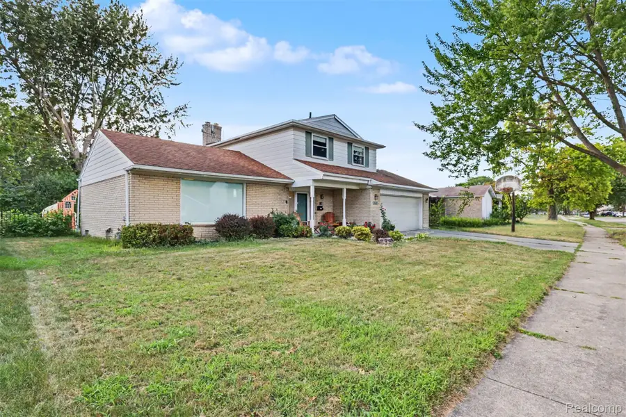369 Norborne Avenue, Dearborn Heights, MI 48127 - #2