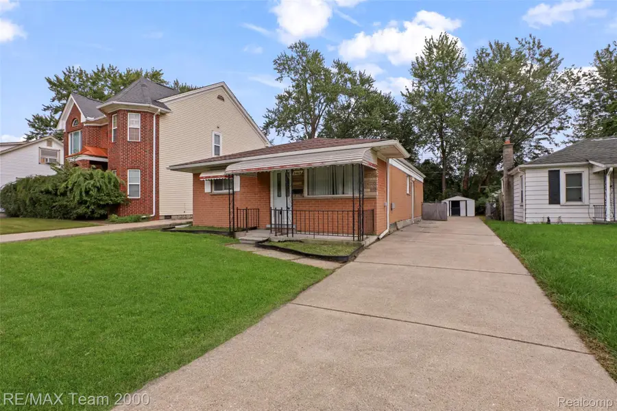 5403 Katherine Street, Dearborn Heights, MI 48125 - #2