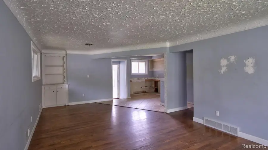 13801 Pearson Street, Oak Park, MI 48237 - #3