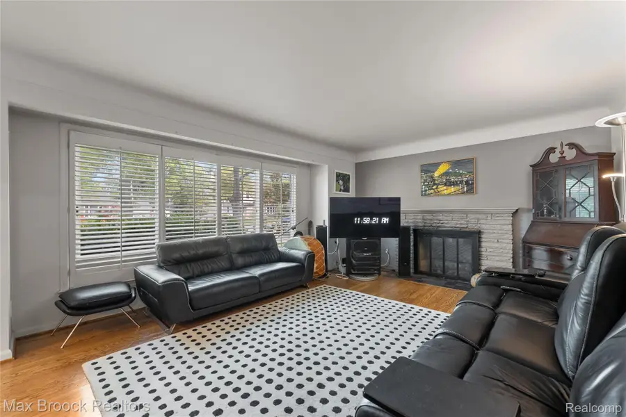 18135 Kinross Avenue, Beverly Hills, MI 48025 - #2