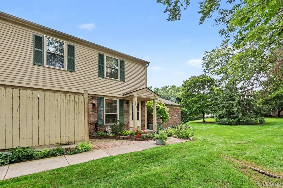 3388 Gingell Drive, Orion, MI 48359 - #3