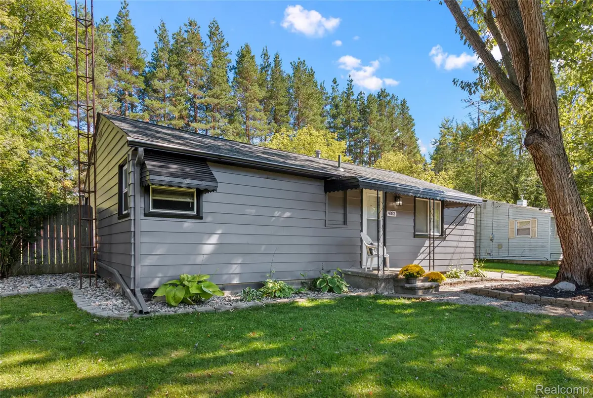 4023 Dallas Street, Burton, MI 48519 - #1