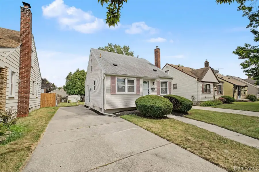 6785 Pelham Road, Allen Park, MI 48101 - #2
