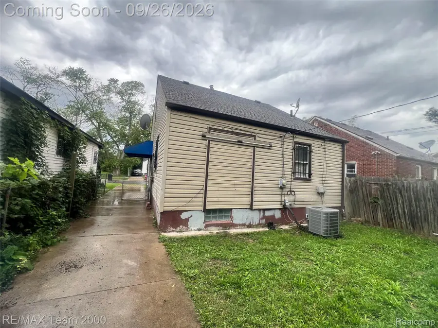 6578 Montrose Street, Detroit, MI 48228 - #3