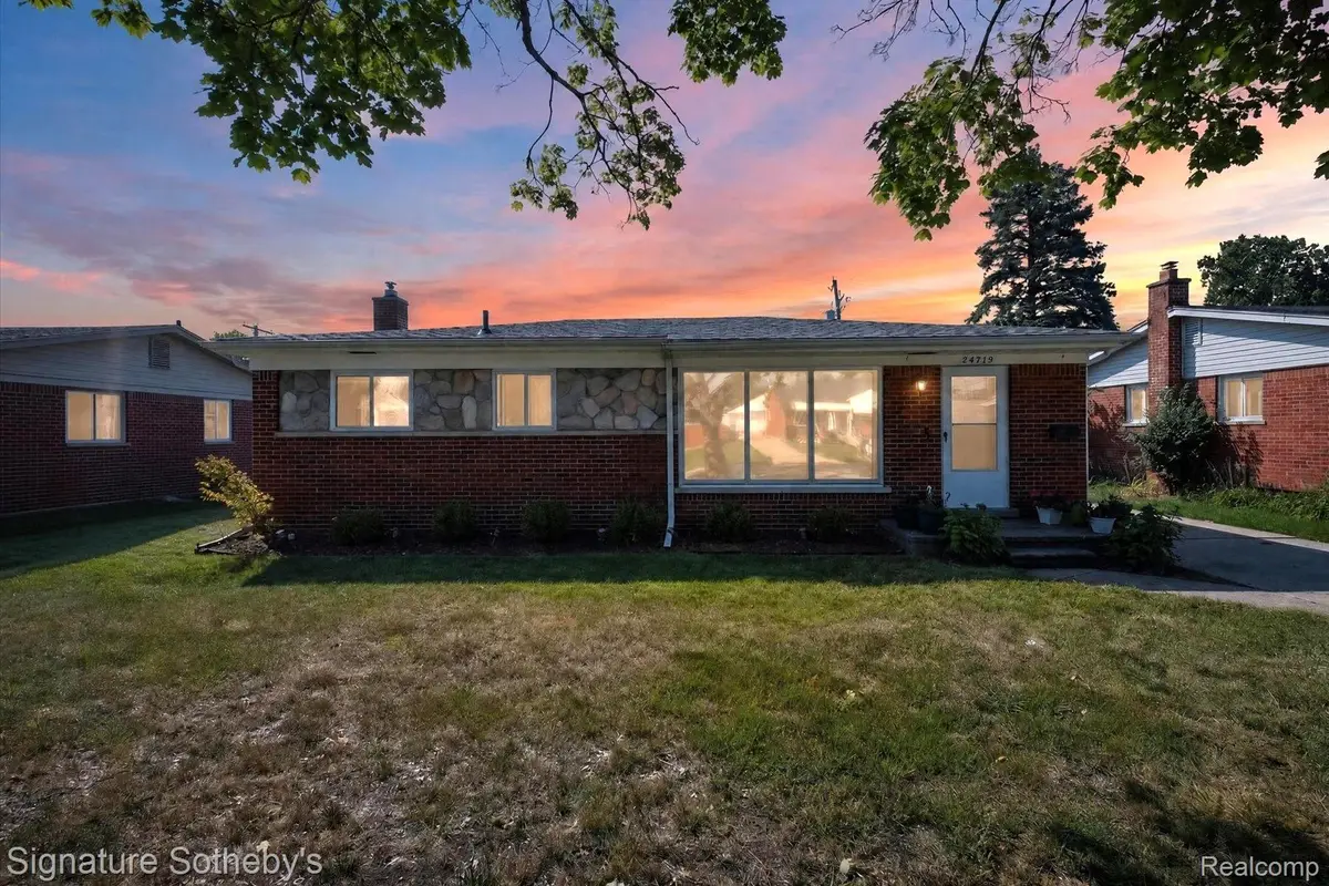 24715 Powers Avenue, Dearborn Heights, MI 48125 - #1