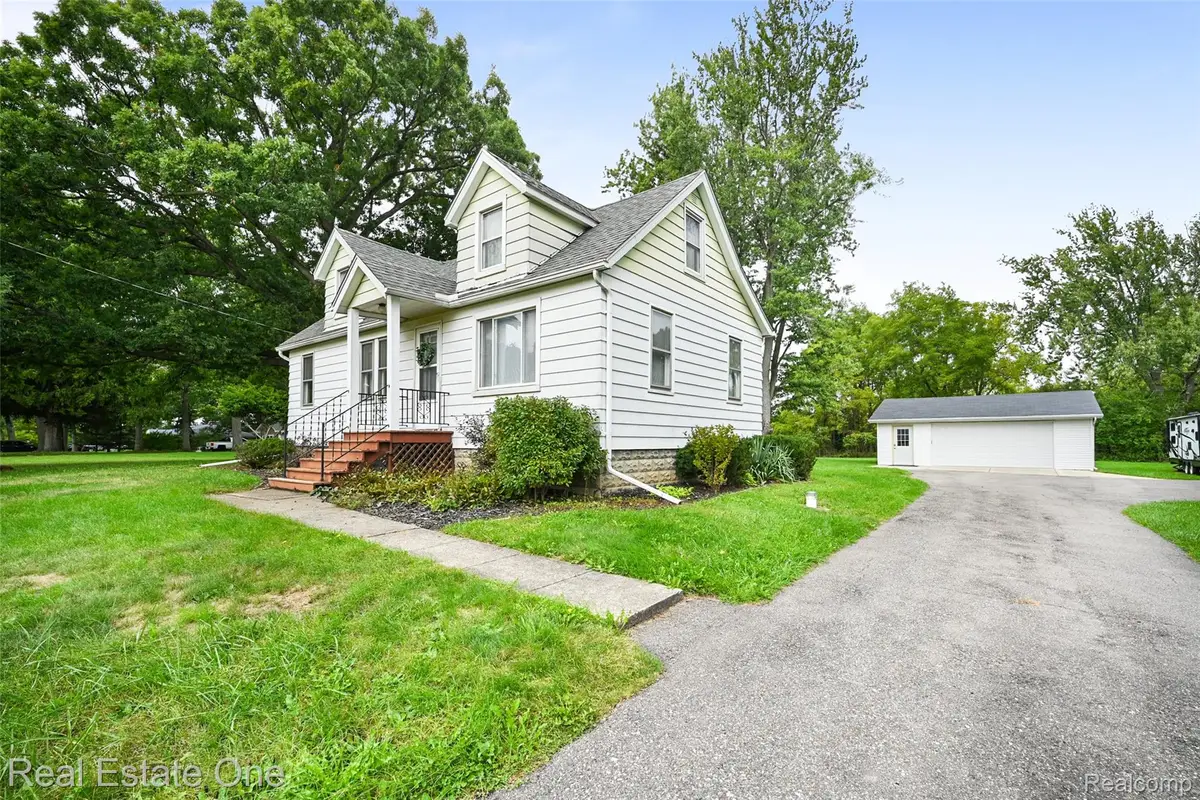 4233 Mccandlish Road, Grand Blanc, MI 48439 - #1