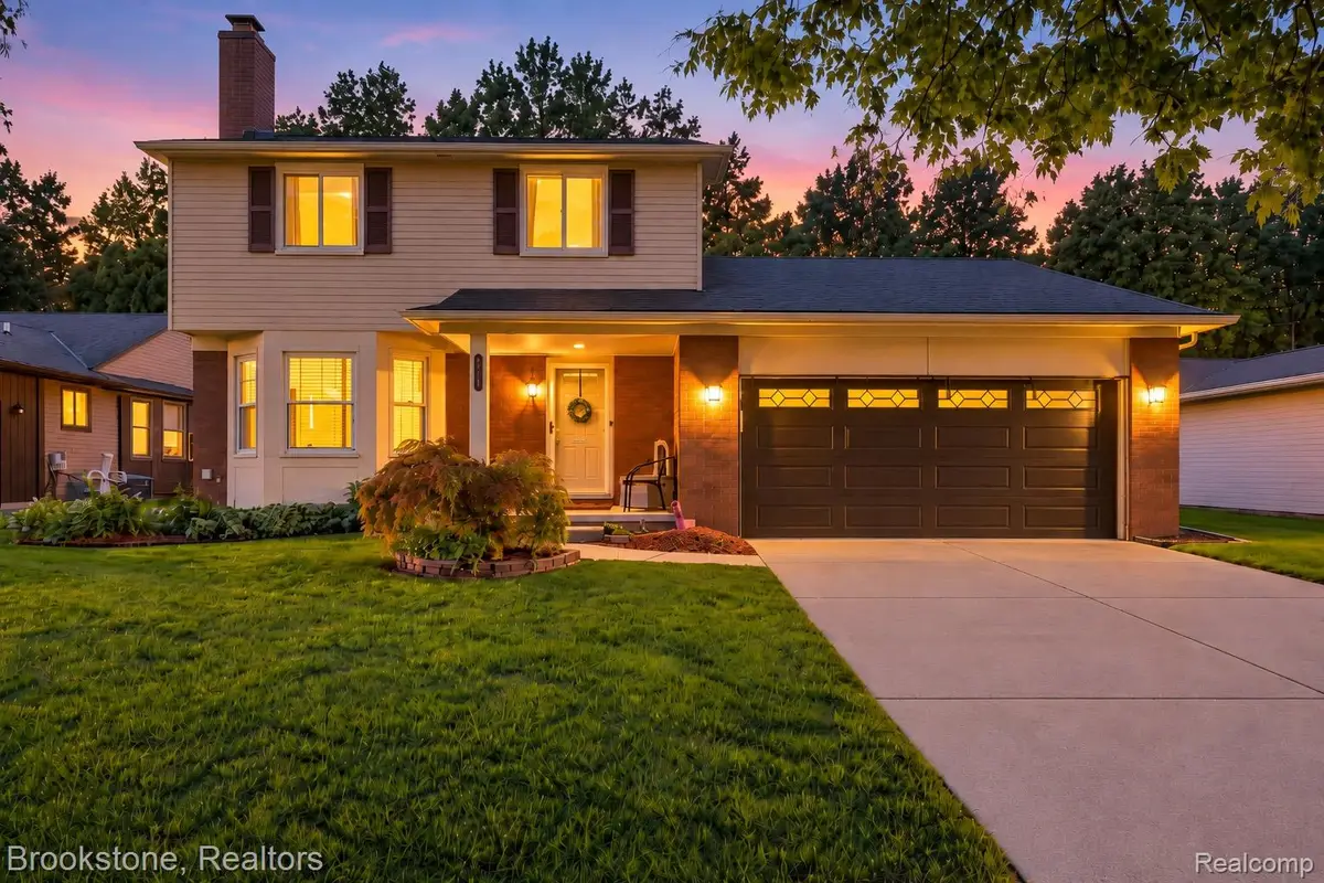 13162 Beresford Drive, Sterling Heights, MI 48313 - #1