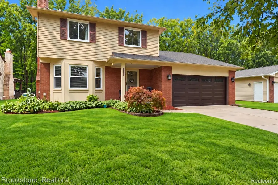 13162 Beresford Drive, Sterling Heights, MI 48313 - #2