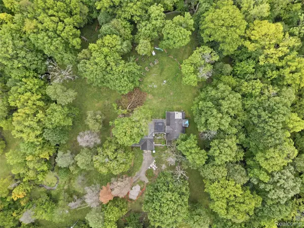 6221 W Maple Road, WestBloomfield, MI 48322