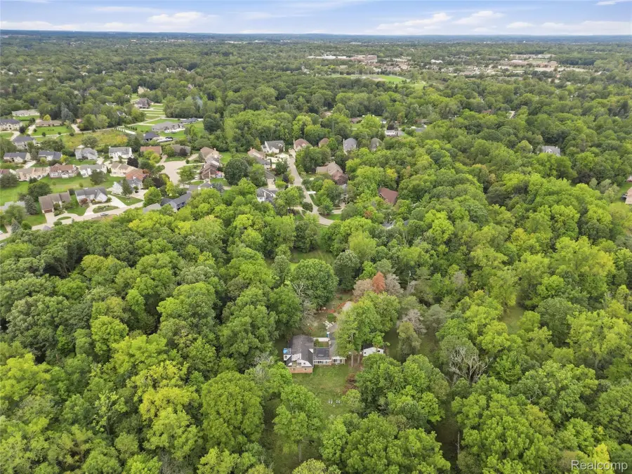 6221 W Maple Road, West Bloomfield, MI 48322 - #3