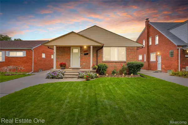 8335 Bernice, CenterLine, MI 48015