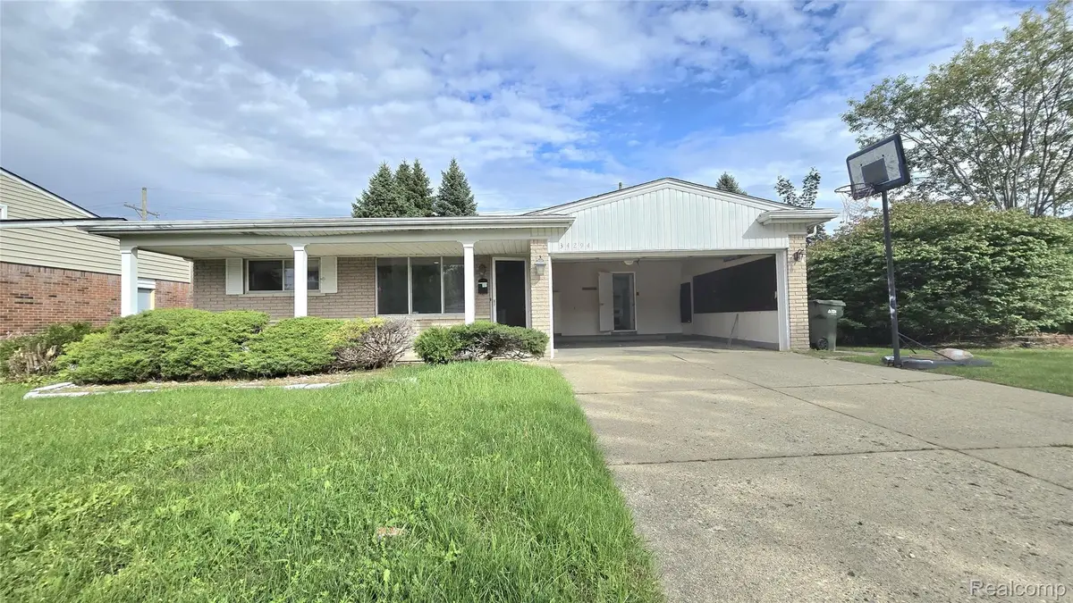 34294 Greentrees Road, Sterling Heights, MI 48312 - #1