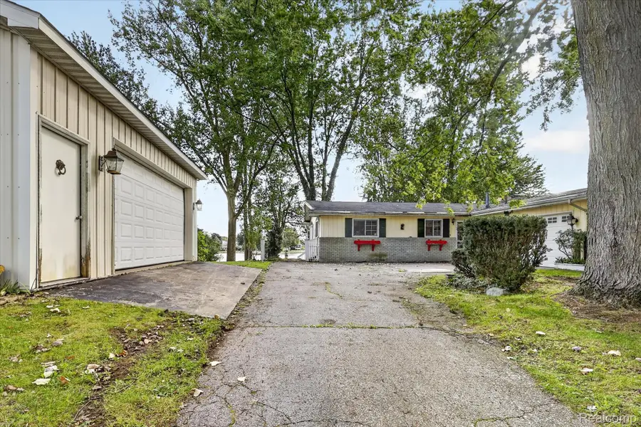 4223 Sadler Drive, Linden, MI 48451 - #2