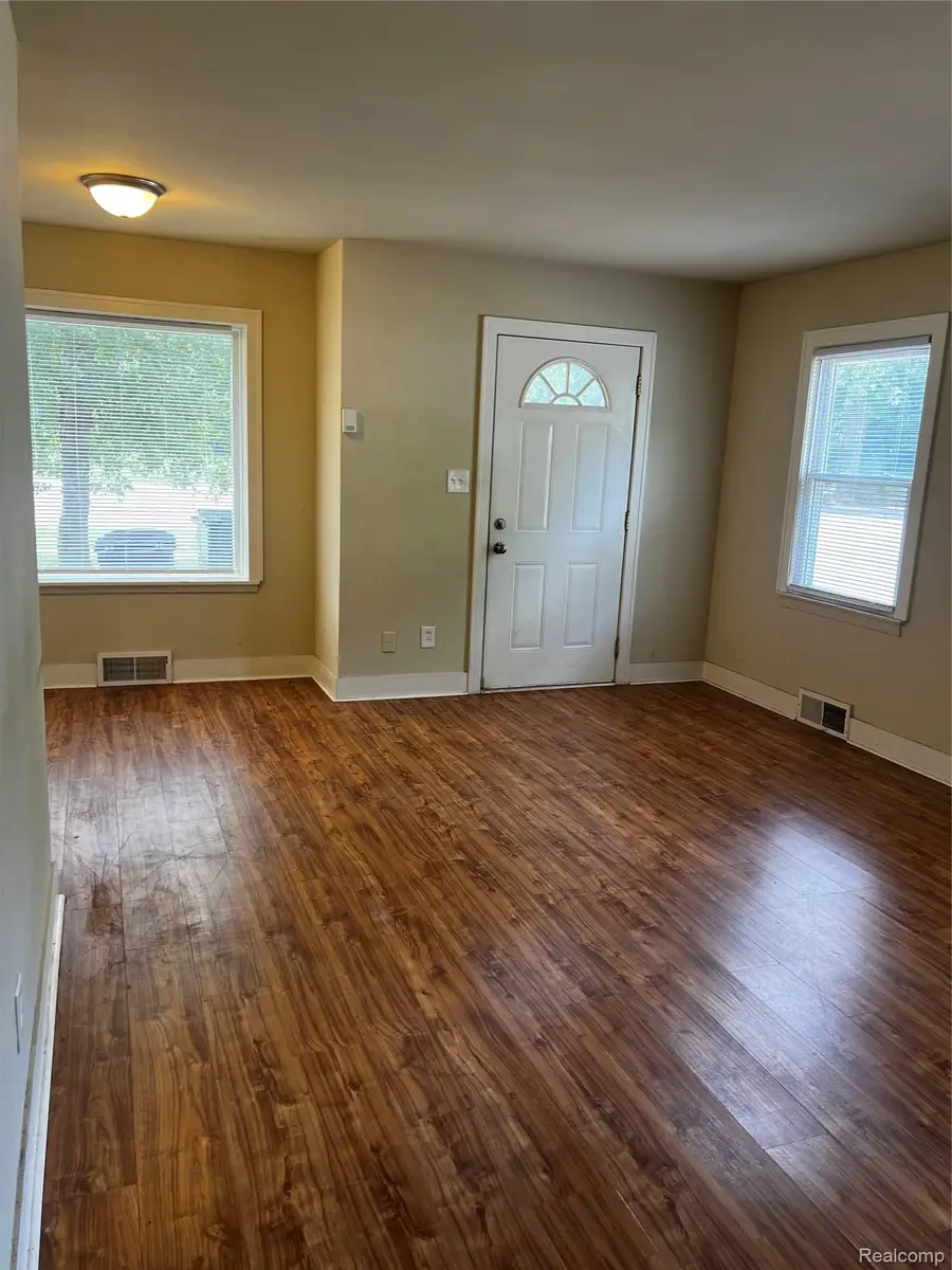 336 Pinecrest Drive, Ferndale, MI 48220 - #2