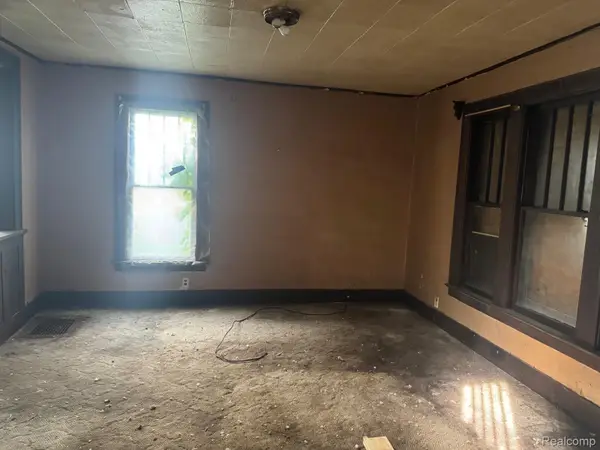 1534 Bennett Avenue, Flint, MI 48506