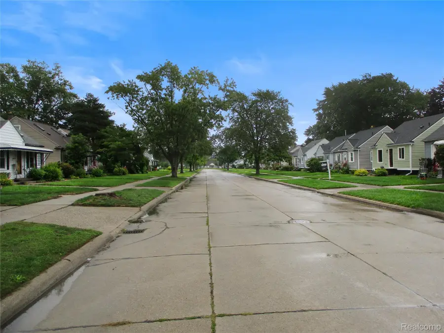 17771 Wexford Street, Roseville, MI 48066 - #2