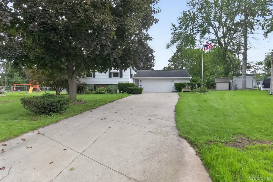 302 Miami Court, Tecumseh, MI 49286 - #2
