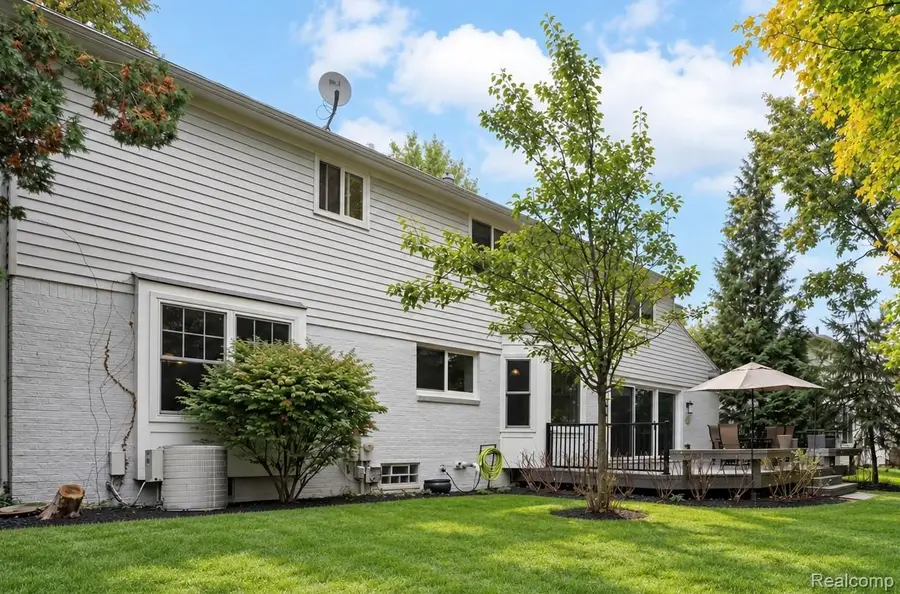 2103 Lancer Drive, Troy, MI 48084 - #2