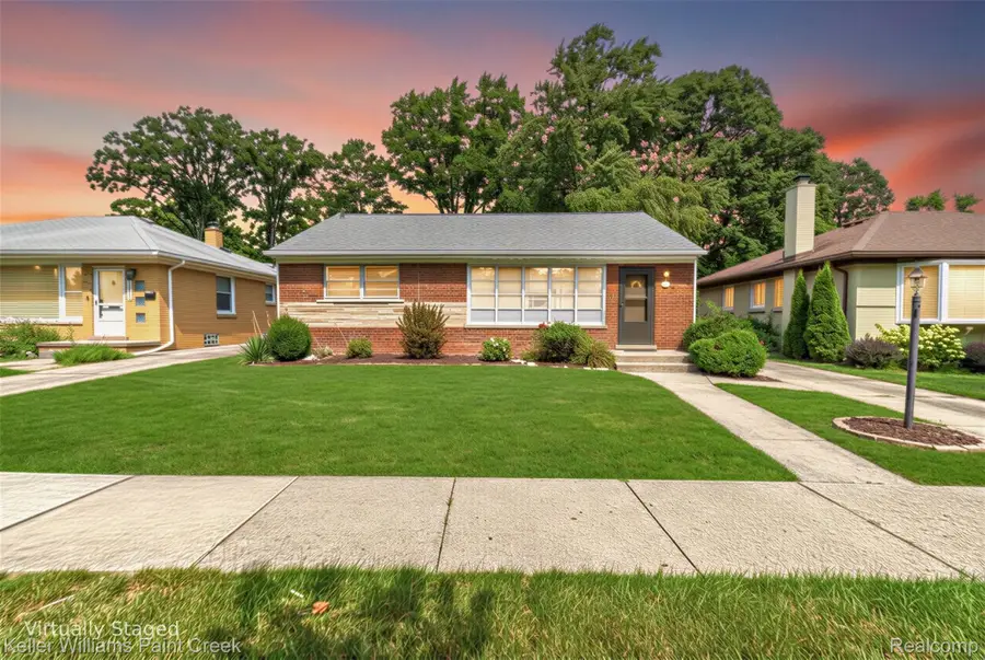 2425 Derby Road, Troy, MI 48084 - #3