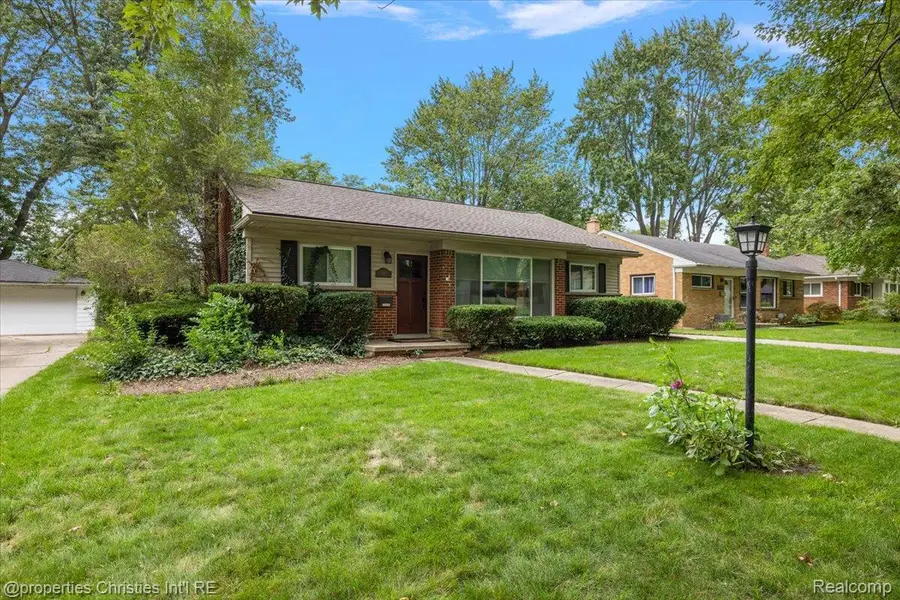 31095 W Rutland Street, Beverly Hills, MI 48025 - #3