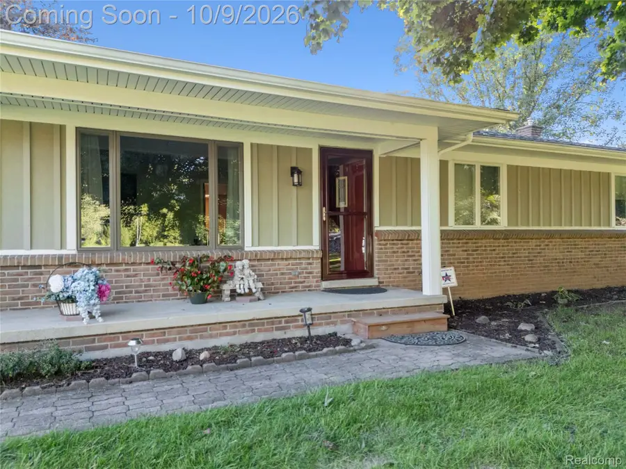5924 Leland Drive, Northfield, MI 48105 - #2
