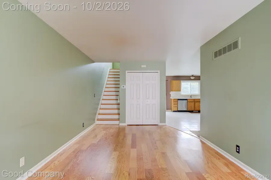 416 Oakgrove Court, Clawson, MI 48017 - #3