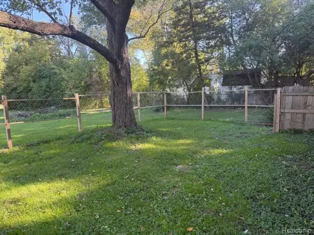 1575 Houran Street, Flint, MI 48532 - #2