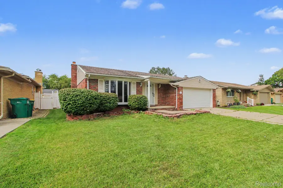 28440 Weddel Avenue, Brownstown, MI 48183 - #3
