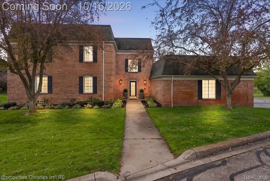 150 E Long Lake Road, Bloomfield Hills, MI 48304 - #2