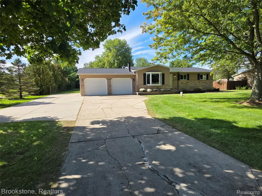 7379 N Linden Road, Mount Morris, MI 48458 - #2