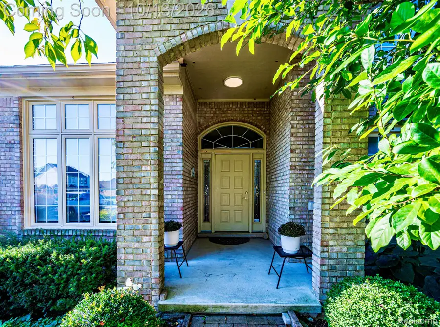 3214 Chesapeake Drive, Sterling Heights, MI 48314 - #2