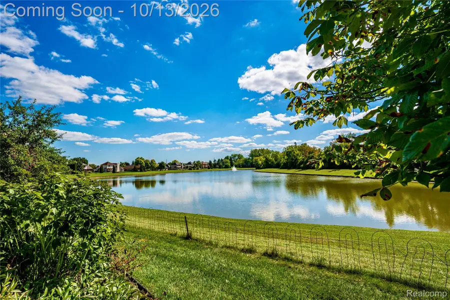 3214 Chesapeake Drive, Sterling Heights, MI 48314 - #3