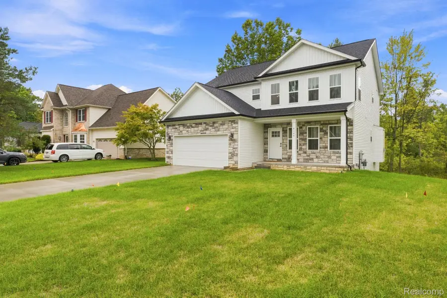 6149 Woodridge Lane, Grand Blanc, MI 48439 - #2