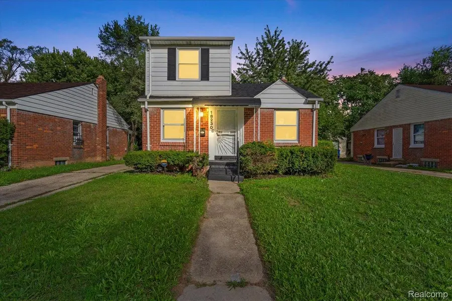 18230 Mansfield Street, Detroit, MI 48235 - #2