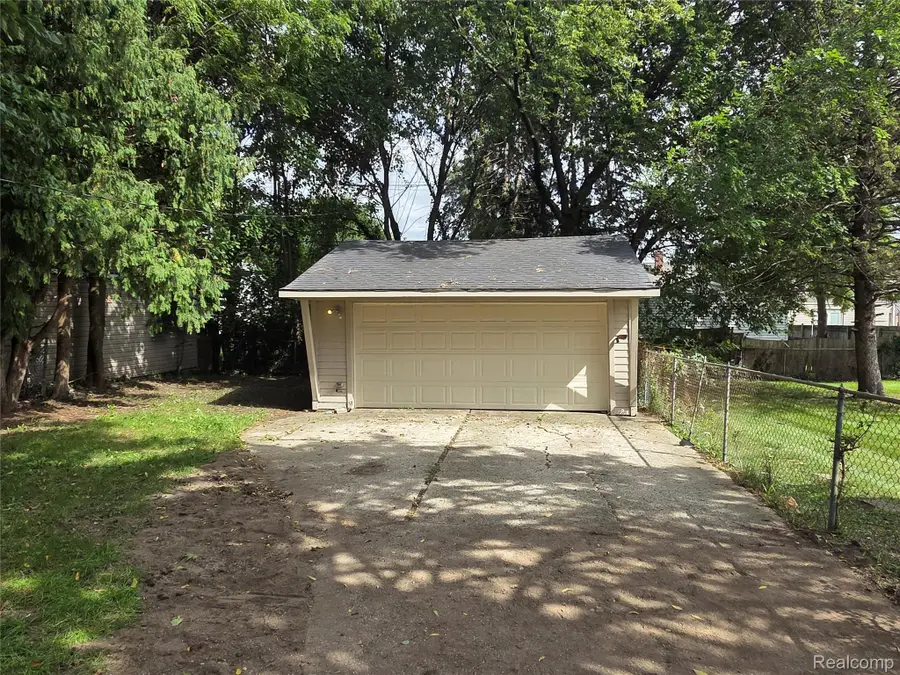 7250 Dolphin, Redford, MI 48239 - #3