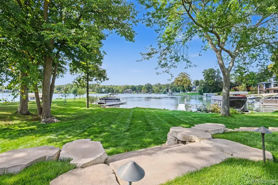 7346 Driftwood Drive, Fenton, MI 48430 - #3
