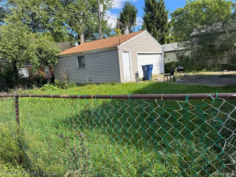 2214 Santa Barbara Drive, Flint, MI 48504 - #2