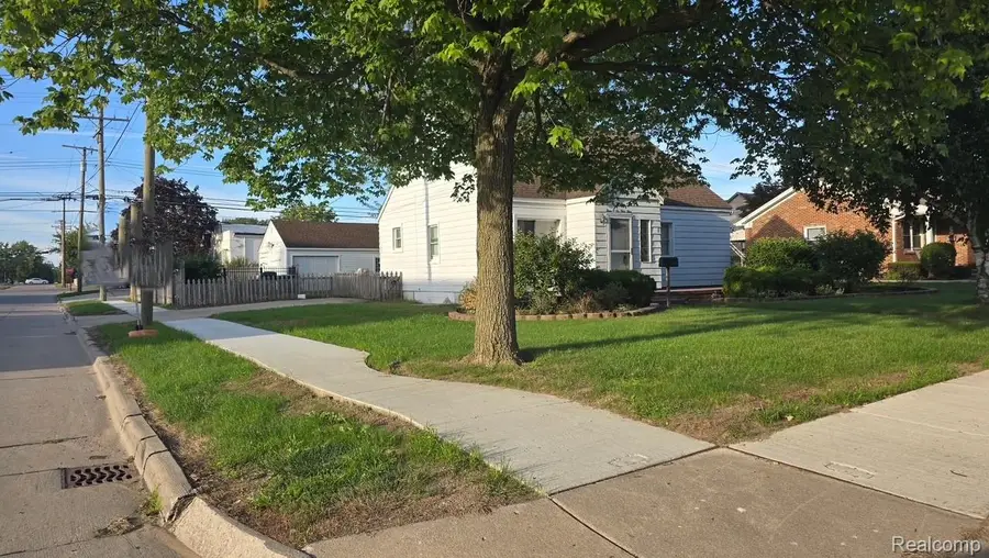 30644 Pardo Street, Garden City, MI 48135 - #2
