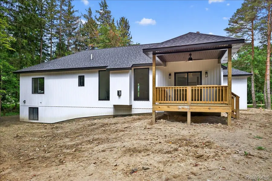 3133 Farmbrook Lane, Metamora, MI 48455 - #2