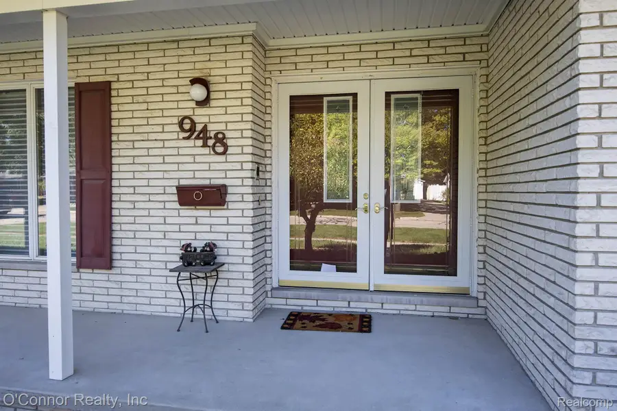 948 Illinois Street, Marysville, MI 48040 - #3