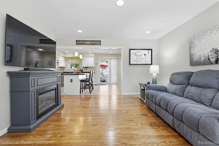 35560 Manila Avenue, Westland, MI 48186 - #3