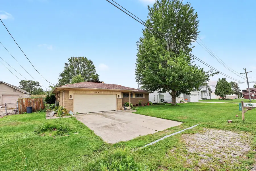 9637 Maynard Road, Pearl Beach, MI 48001 - #2