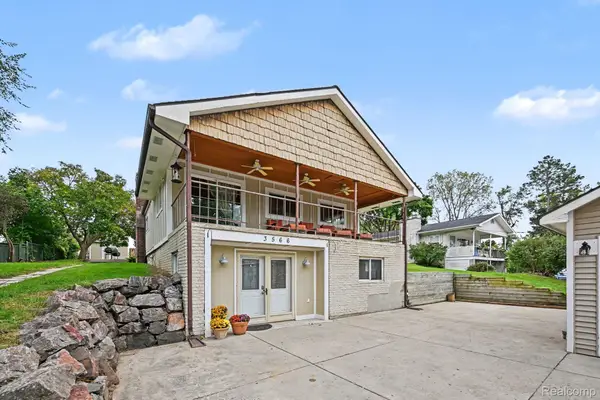 3566 Lotus Drive, Waterford, MI 48329