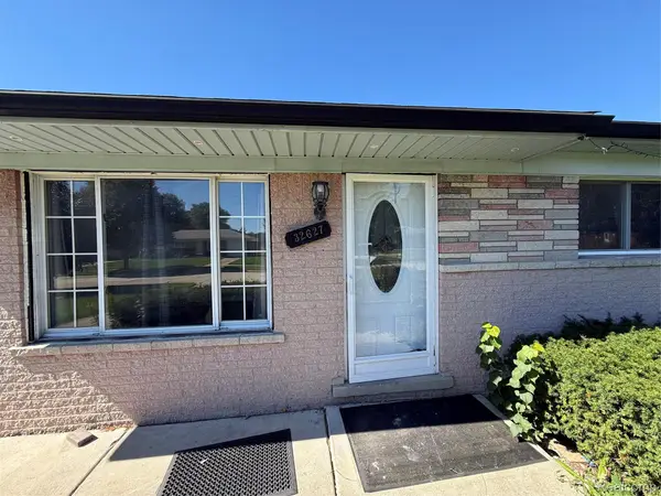 32627 Wauketa Drive, Warren, MI 48092
