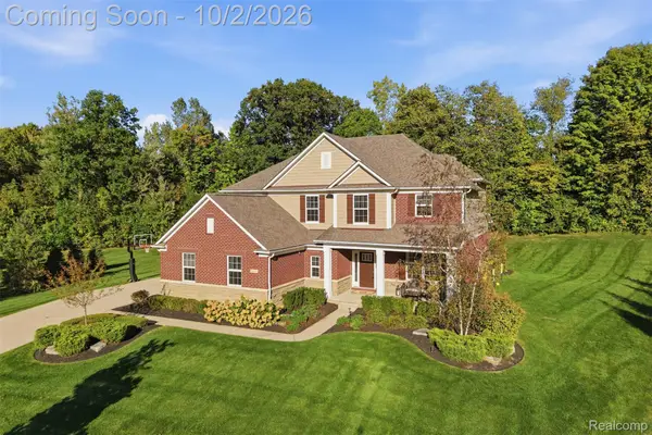 23395 Millwood East Court, SouthLyon, MI 48178